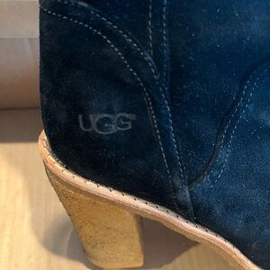 🔥Authentic UGG Boots: Size 7.5